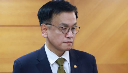 韩国代总统崔相穆拒绝总统府高级幕僚辞职请愿