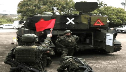 硝烟味弥漫！台退将：不到1分钟，解放军战机就能飞到头顶