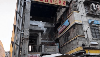 大门紧闭！真的关了！曾一天排队近3000桌……