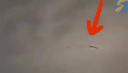 西安夜空现“龙形”飞行物，气象台回应→