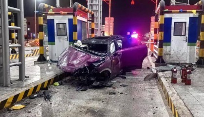 四川一司机打瞌睡开自动驾驶翻车 高速公安：罚款两百元，扣3分！