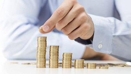 “利率高于2％的银行都在陆续降息”，多家小银行下调存款利率，有的直降80个基点