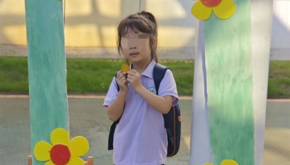 刘若沁（女，5岁）被突然倒下的水泥杆砸中不幸身亡，官方回应