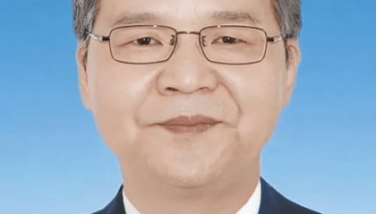 两省省政府党组书记调整