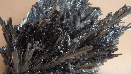 美国遭晴天霹雳！全世界都没料到，中方四部门罕见出手，奉陪到底