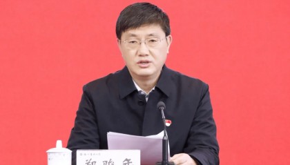 大学校长郑骏年、副校长王人颢、副校长徐开林，不到1个月全落马