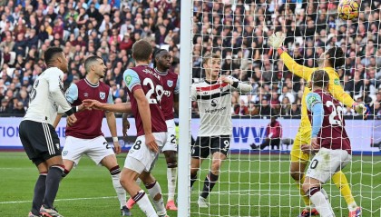 英超-卡塞米罗破门德利赫特送点遭绝杀 曼联1-2西汉姆