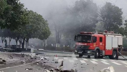 荆州一无人机坠落起火 专业人士解析如何确保无人机飞行安全