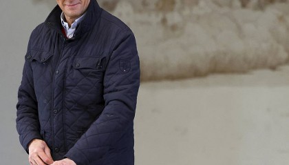 人物｜右转的保守派、业余的飞行员，默茨将把德国带向何方