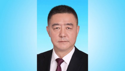 去年出任巴中市委常委、常务副市长的李本勇，已转岗市人大