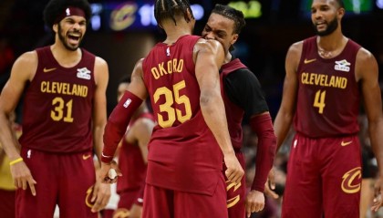 联盟格局大变！东西部领头羊未尝败绩 勇士太阳战绩卓越