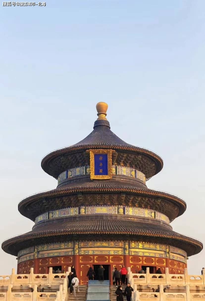 北京天安门广场包车一日游多少钱人民币？俩人去北京天安门广场旅游得花多少钱