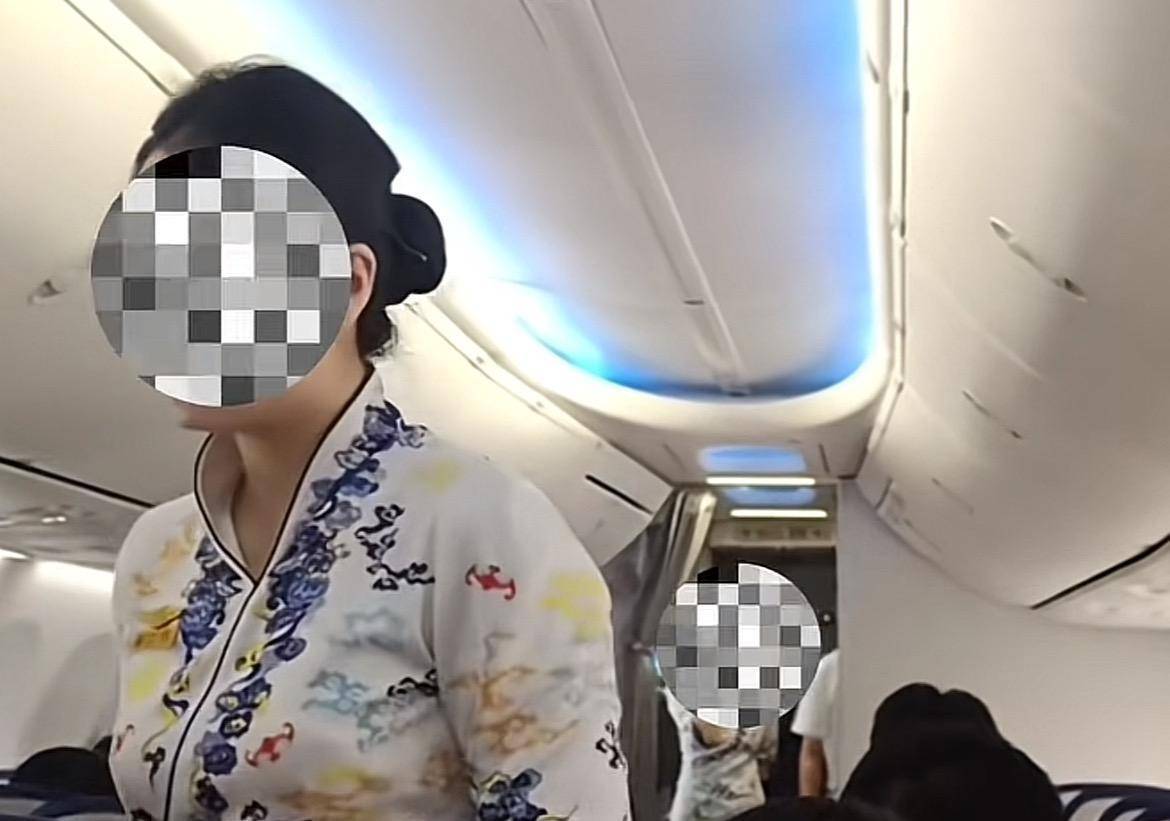 海南航空回应贵阳起飞航班“两人上错飞机”：过站旅客未下机