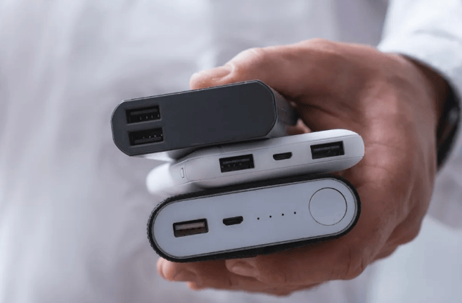 制定强制性国标,为充电宝安全兜底 | 新京报社论