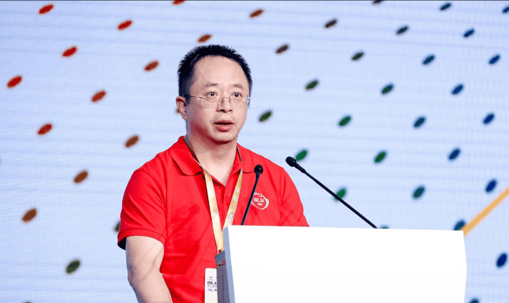 对话周鸿祎:智能体是赛博牛马,但All In智能体不一定是要裁人