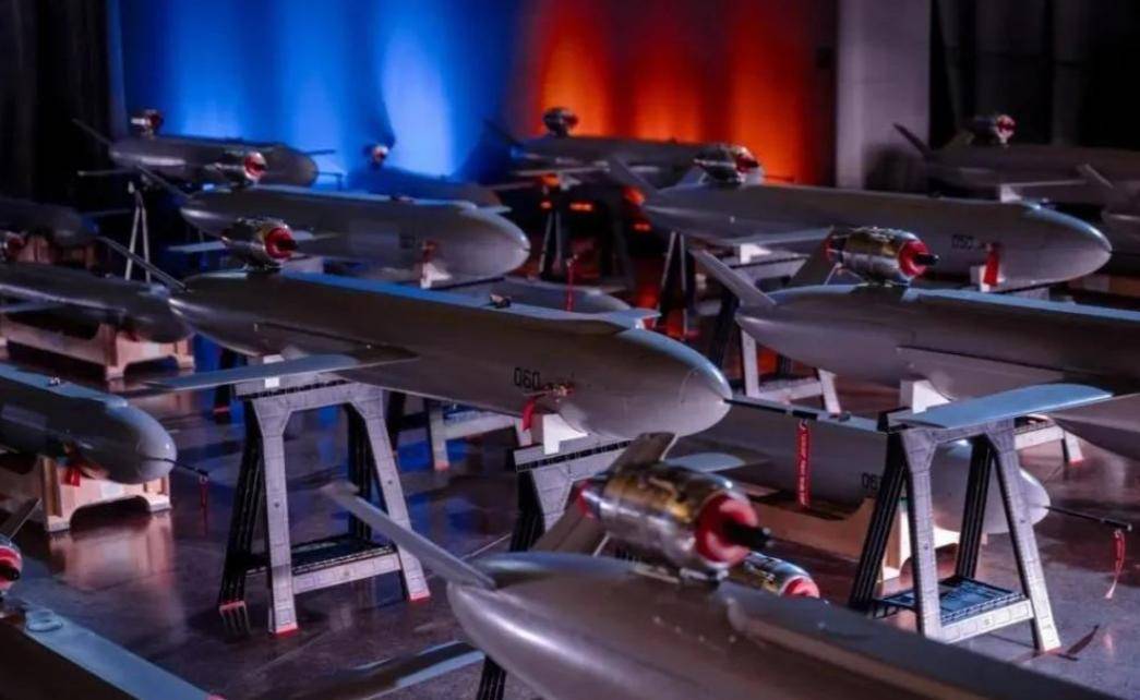 炸核电站,炸火车站,乌军向特朗普炸出下马威,3000公里导弹开打