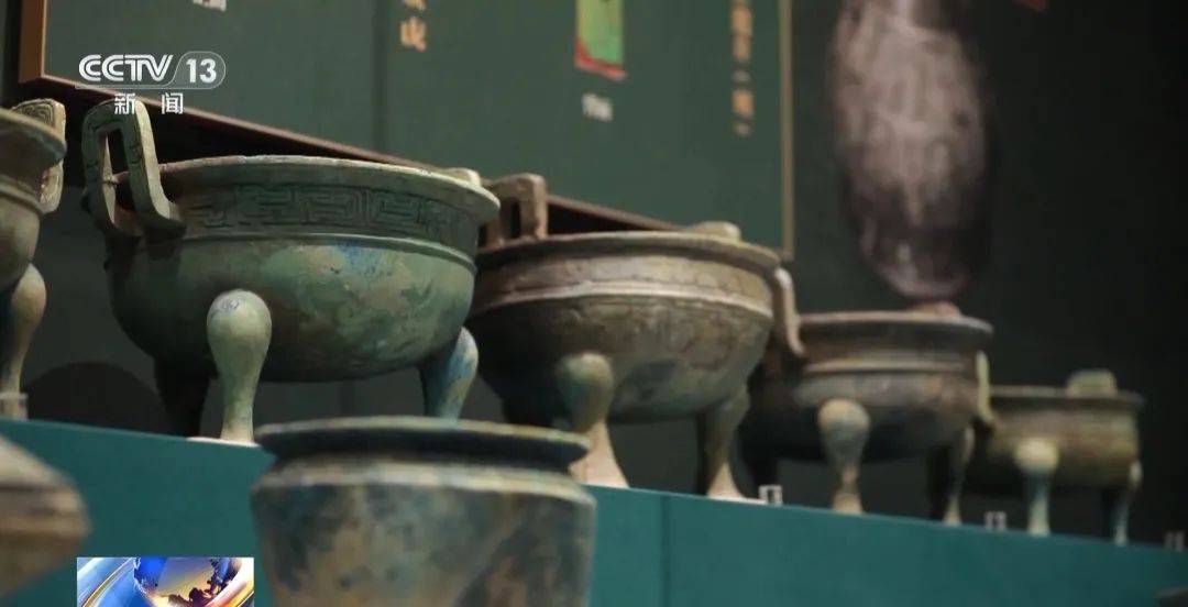 湖北警方破获特大盗墓案：嫌犯看小说学盗墓，挖走20件青铜器国宝，警方扮成“实力买家”接近，大量细节曝光