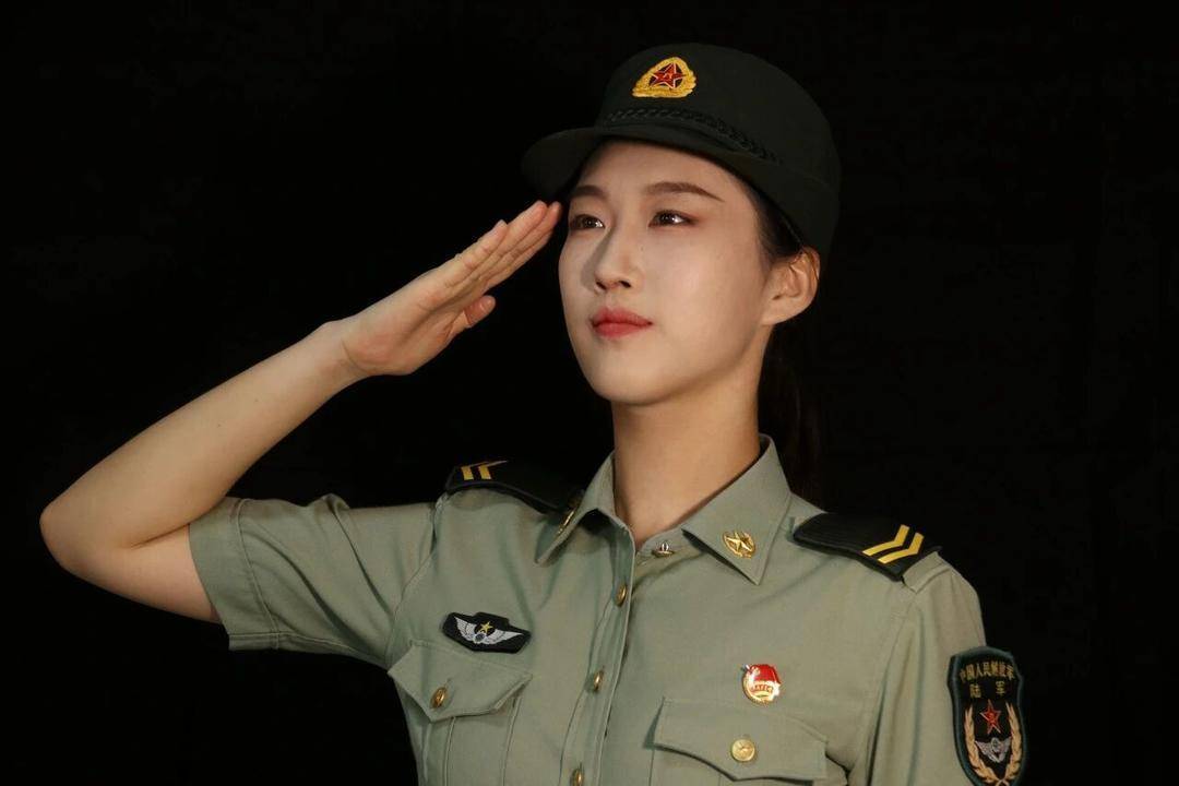 英姿飒爽!四川高校大四女生,亮相九三阅兵方队
