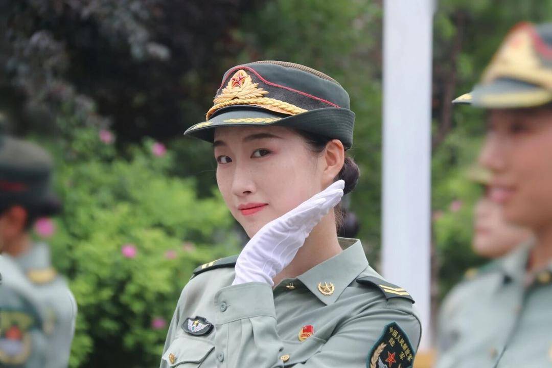 英姿飒爽!四川高校大四女生,亮相九三阅兵方队