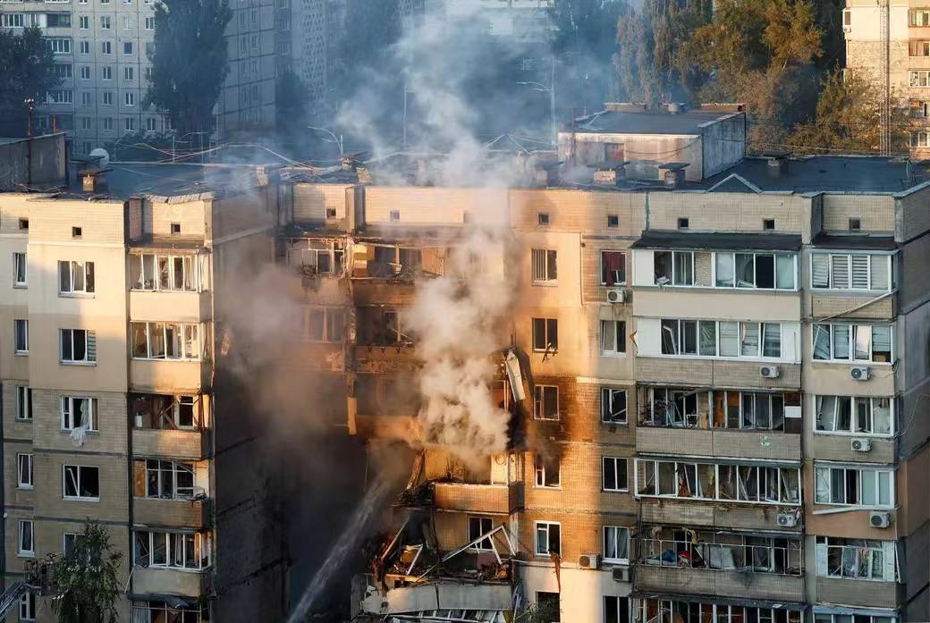 俄首次突破基辅最强防空区，美方坐不住了，决定从俄罗斯经济下手？