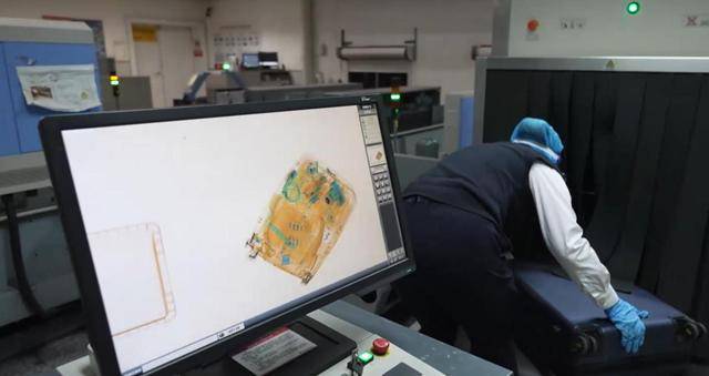 女乘客炫耀带打火机上飞机,安检漏洞该补上|中听