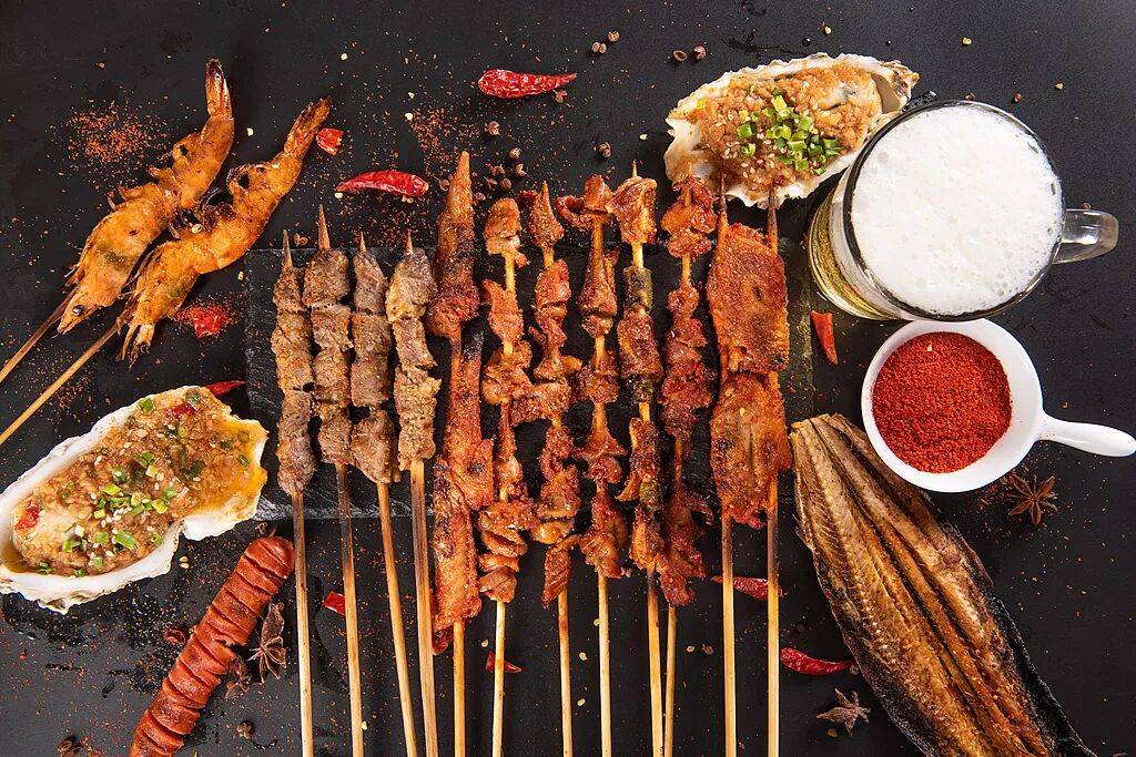 假期放纵饮食，32岁男子体内抽出“牛奶血”！紧急提醒