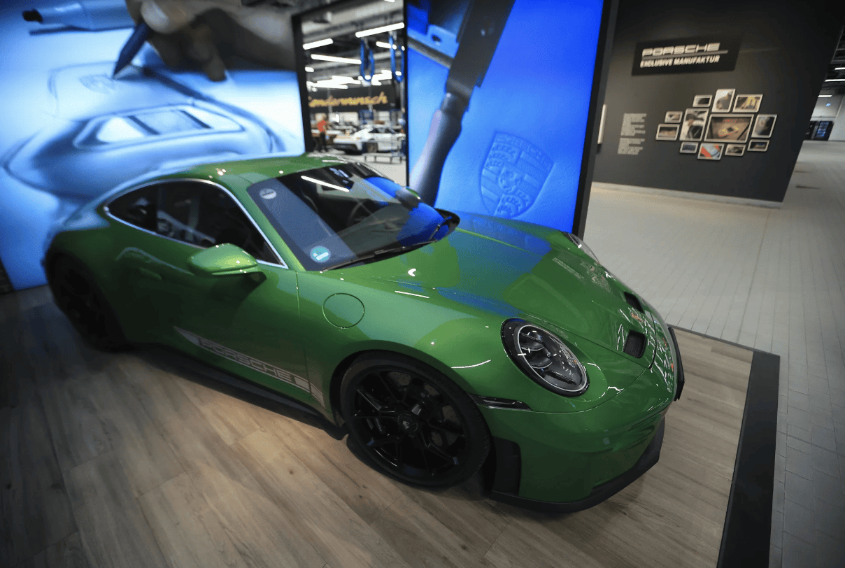 彭博：小米挑战保时捷定制业务，能否抓住高利润风口？